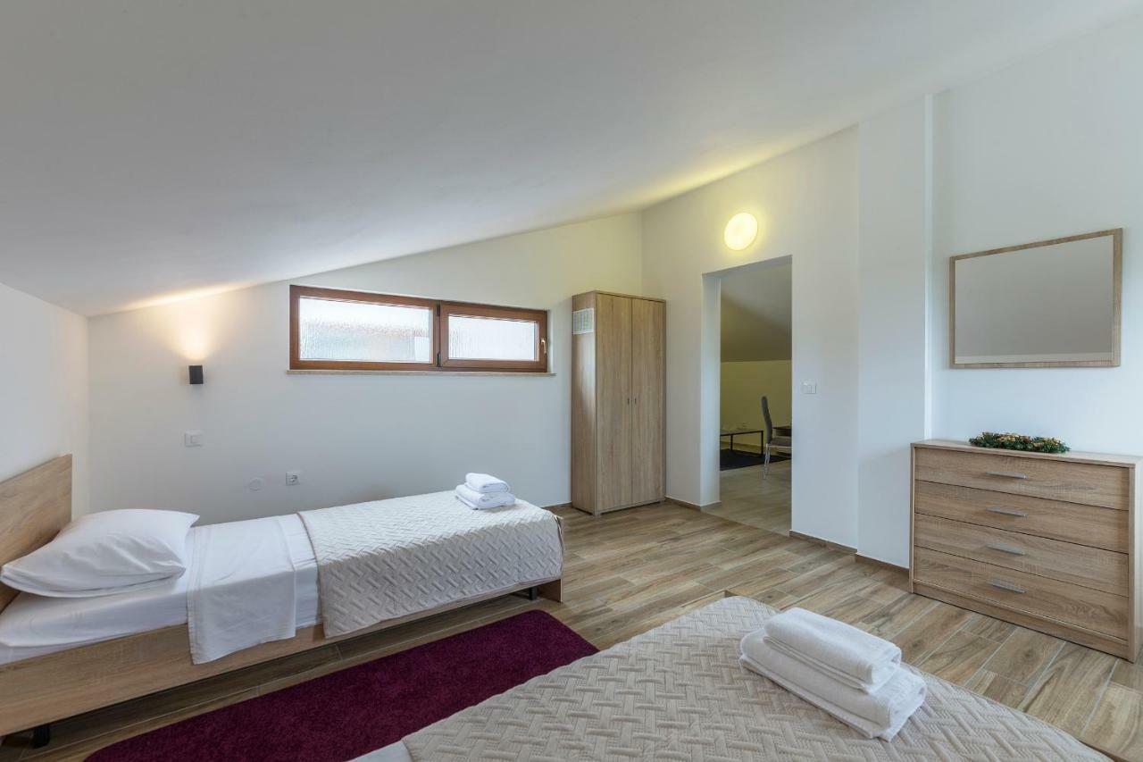 Apartmani Suzi PUY Eksteriør bilde