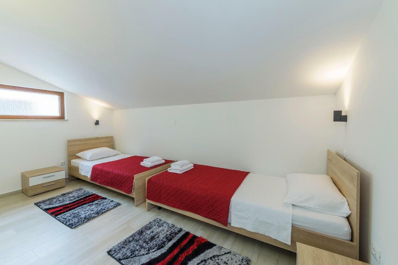 Apartmani Suzi PUY Eksteriør bilde